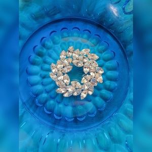 Beautiful Rhinestone Vintage Brooch